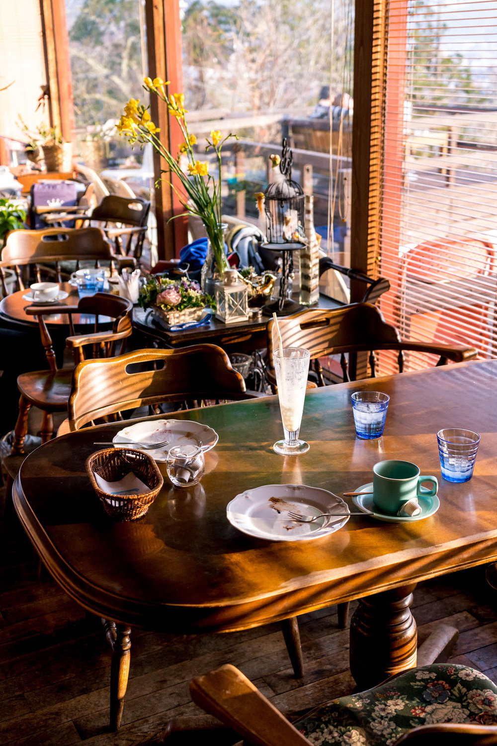 Afternoon sun at Ichii cafe, Takayama