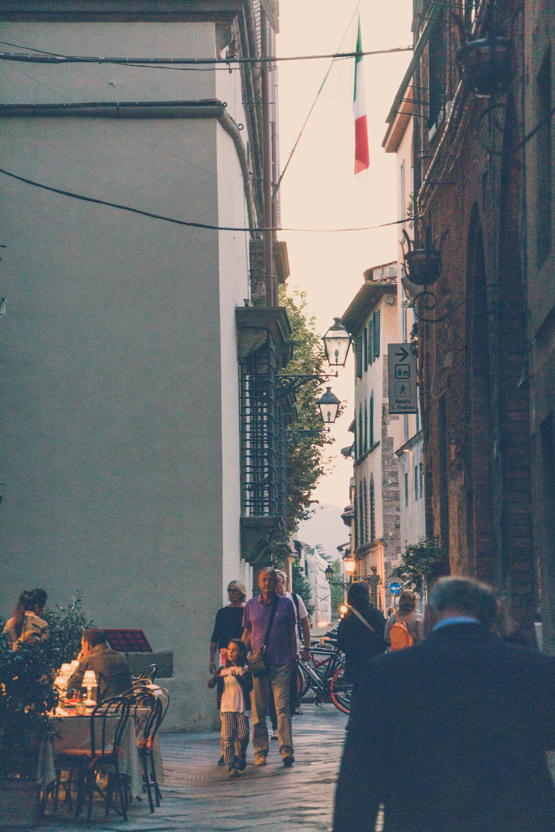 Evening on the street, Lucca