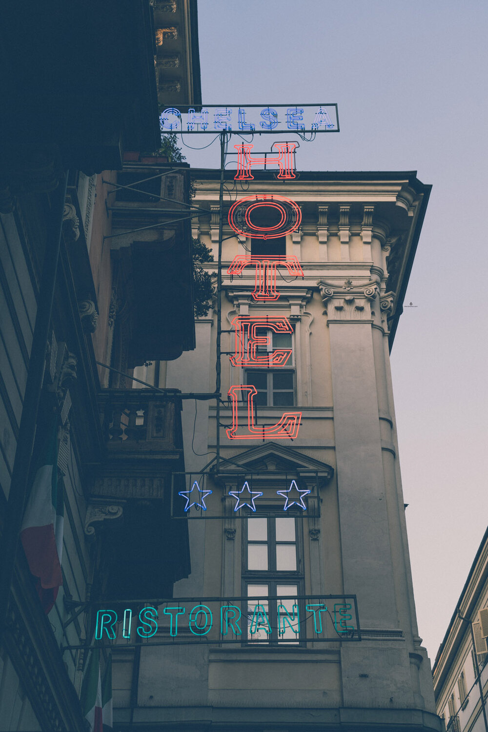 Neon signs, Turin