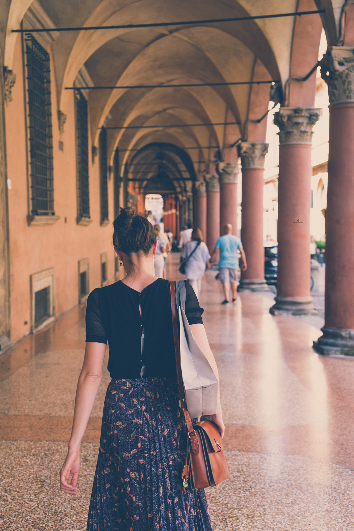 Under the porticos of Bologna