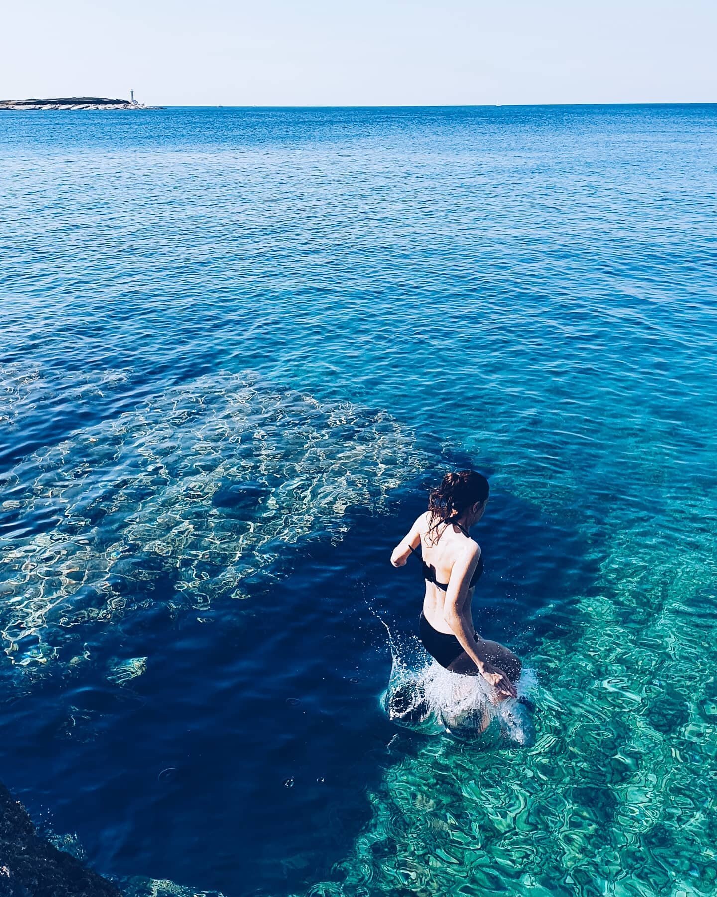 I've been waiting for this the whole summer 🌊

#september #inlovewithseason #feelfreefeed #intotheblue #premantura #kamenjak #livebeautifully #istrianlife #istragram #unrespiroprofondopernonimpazzire #divein #azzurro #istria #saltedlifestyle #latesu