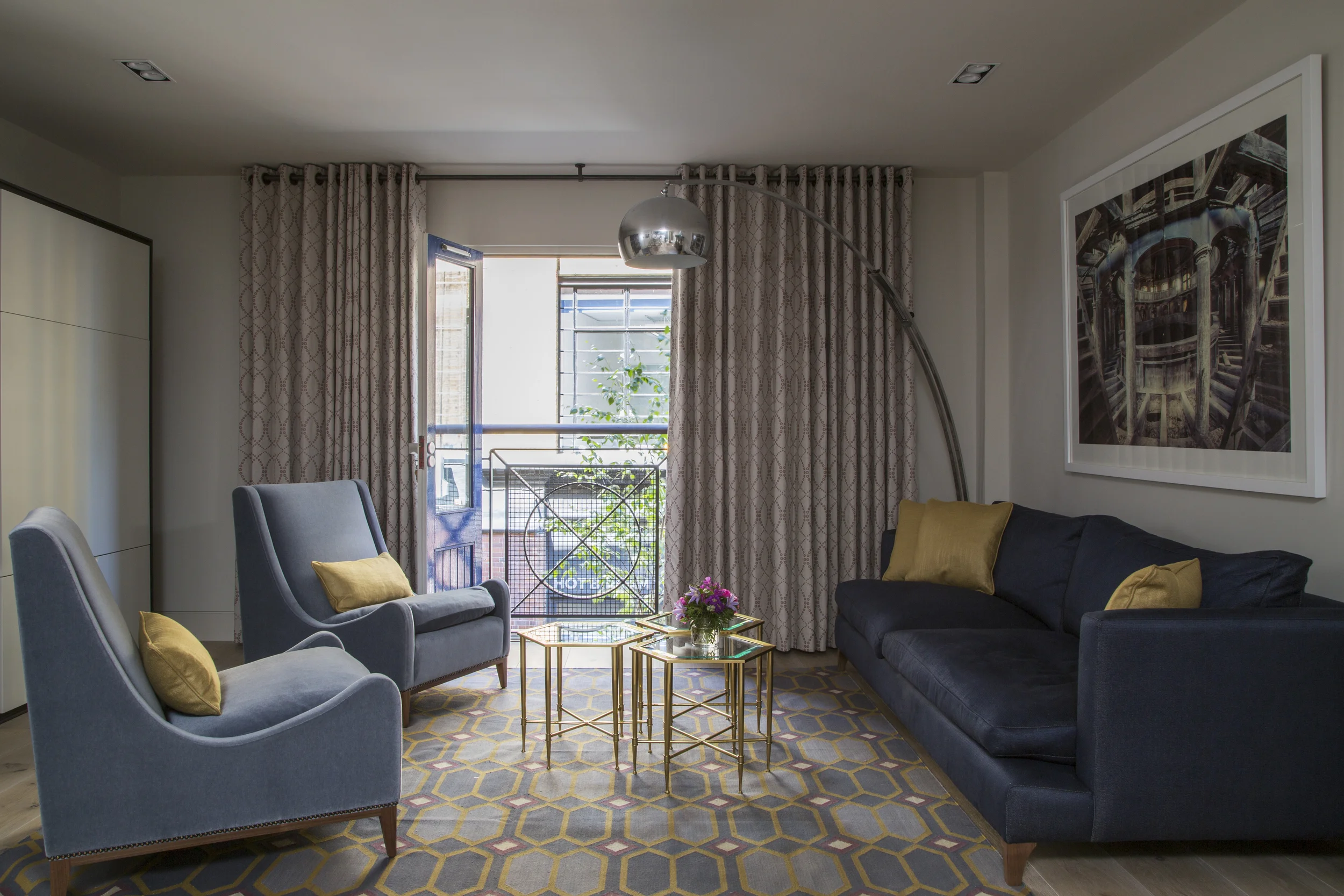 Shand Street SE1 London - Private Client With some thought we turned what essentially was a boxy dark space into a very luxurious and light pied-a-terre in the heart of London. This second home is now an inviting space to enjoy when in London, with all the mod cons to host friends and family. 