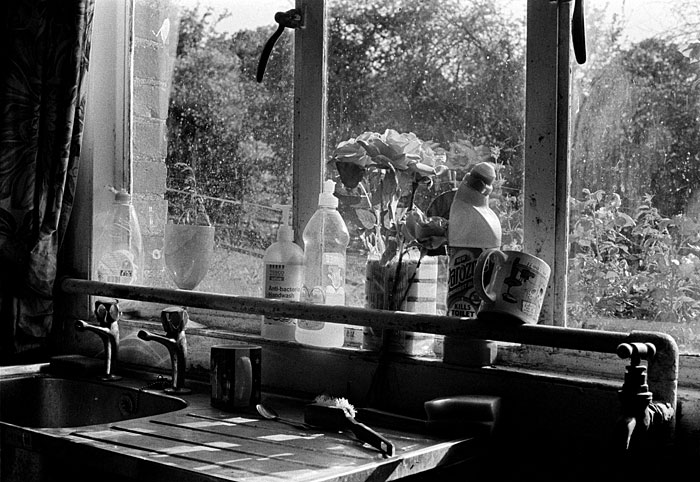 Frank Naish Kitchen STUNICGLAST001
