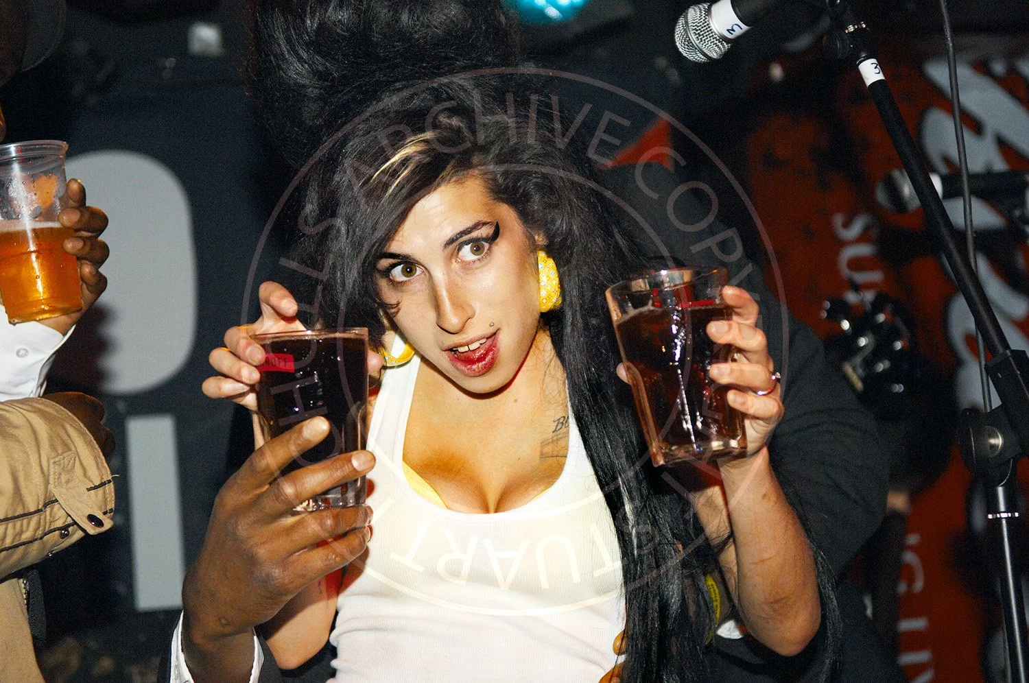 AMYW001.jpg