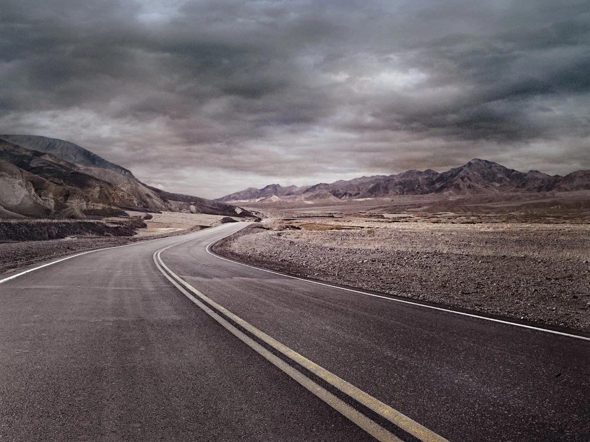 death-valley-road-landscape-photography-sacha-waldman.jpg