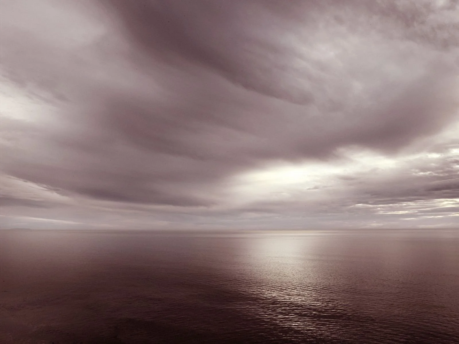 distant-ccean-vista-peaceful-sacha-waldman.jpg