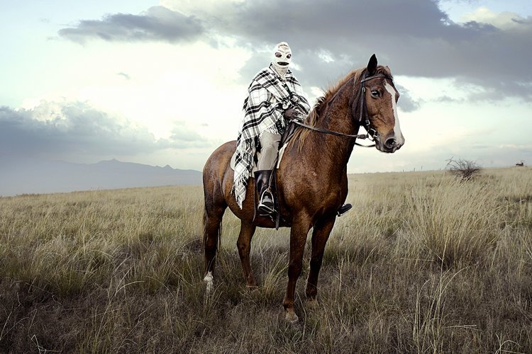 african-horseman-fashion-landscape-sacha-waldman.jpg
