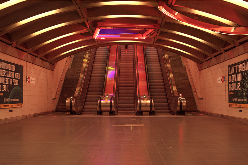 subway-station-cityscapes-sacha-waldman.png
