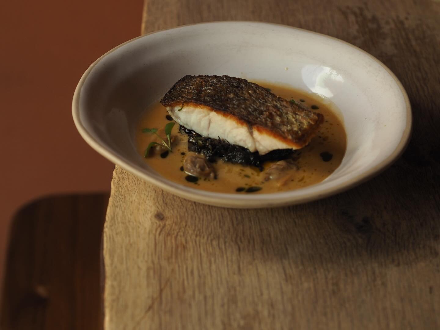 BBQ STONE BASS, EGUSI, CLAMS 🎣

Catch him before the fisherman does.
