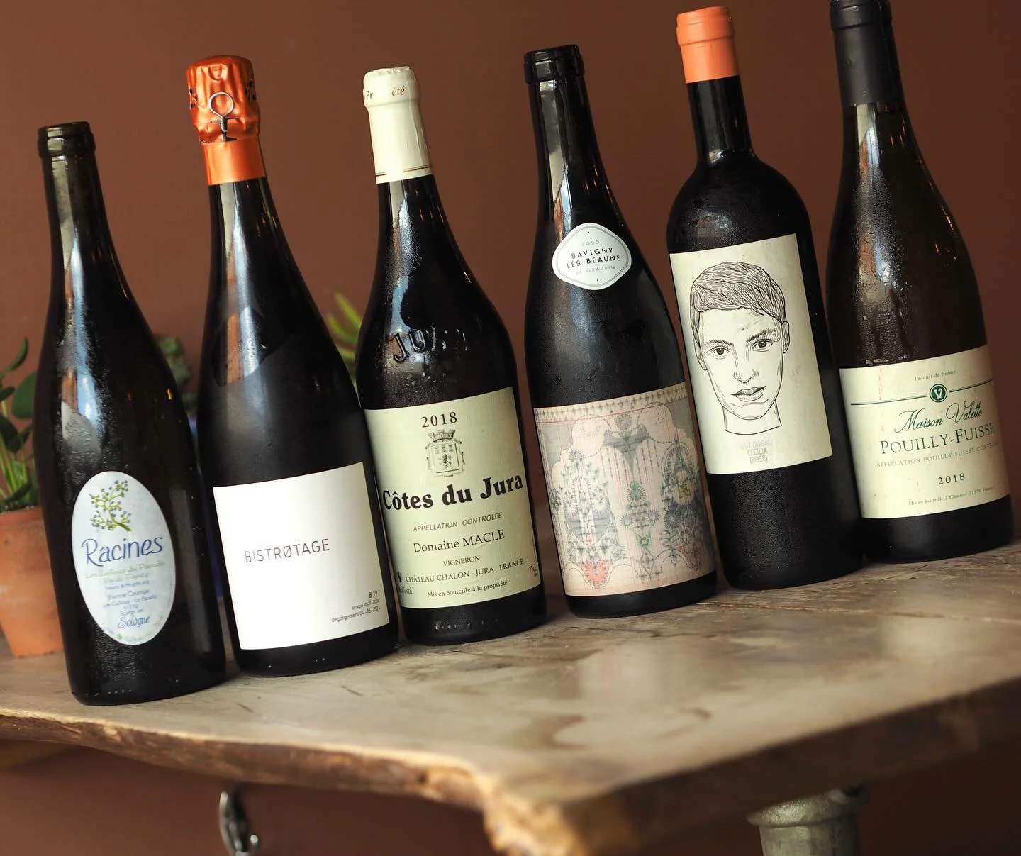 SOME BEAUTIFUL WINES READY TO DRINK,
JUST FOR YOU 🍷

@vinetrail 
@sagerandwine 
@lescavesdepyrene 
@legrappin 
@dynamic_vines