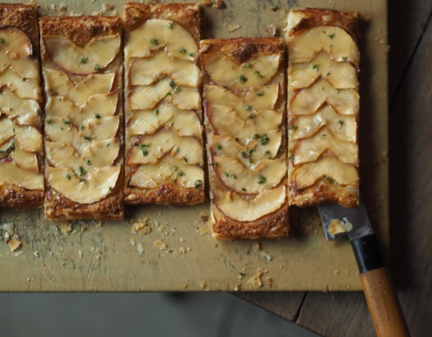 &lsquo;EAT AT A LOCAL RESTAURANT TONIGHT&rsquo;

You can&rsquo;t beat a good classic, because it&rsquo;s unbeatable. 
Bourdain&rsquo;s quote and tarte fine aux pommes on the menu tonight. It&rsquo;s exquisite x