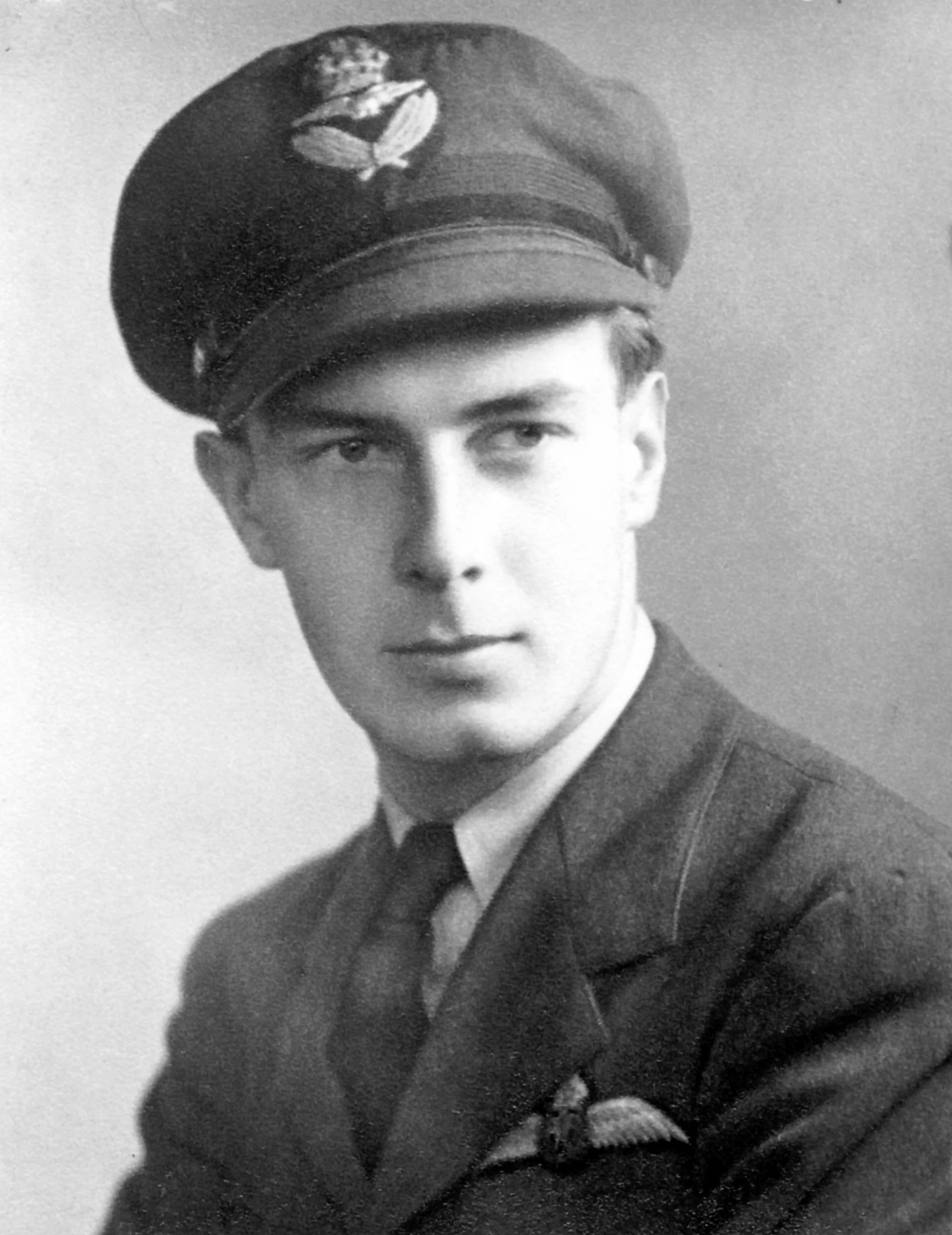 1945_02_19_manning_raymond.jpg