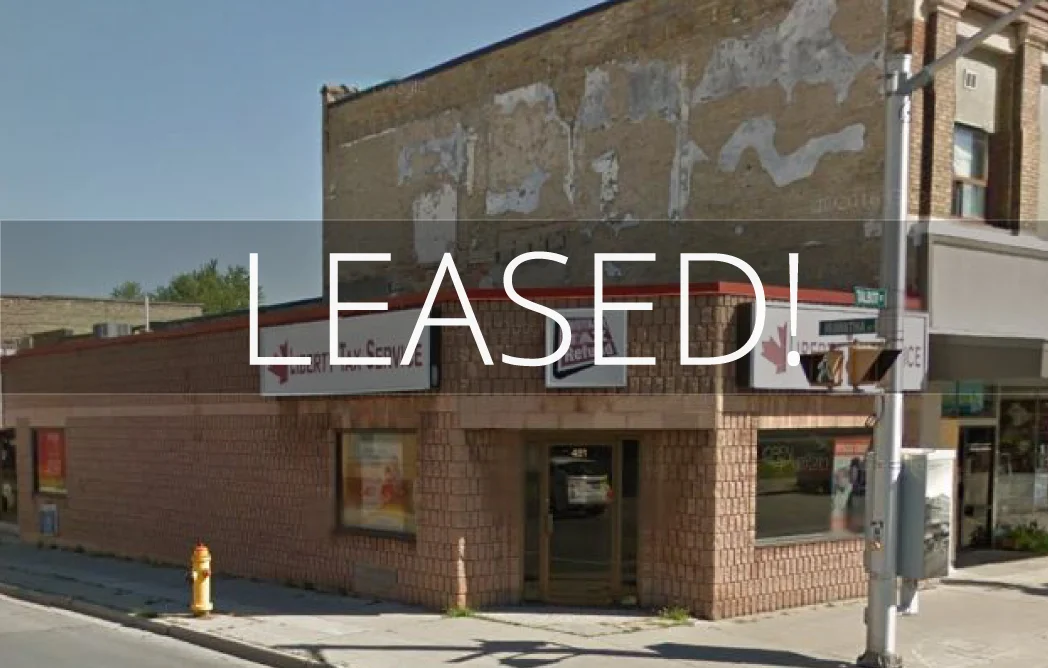Great Downtown London retail space, ideal for salon, esthetics or spa. Broad zoning allows for many possible uses.