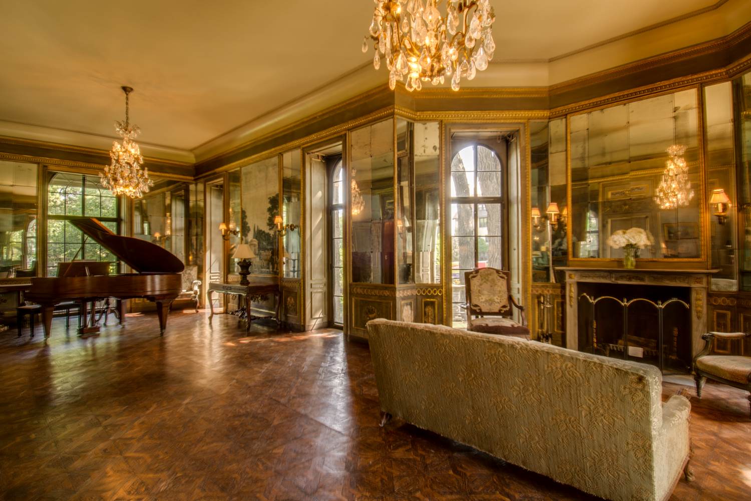 Burbank LivingstonGriggs Mansion Home