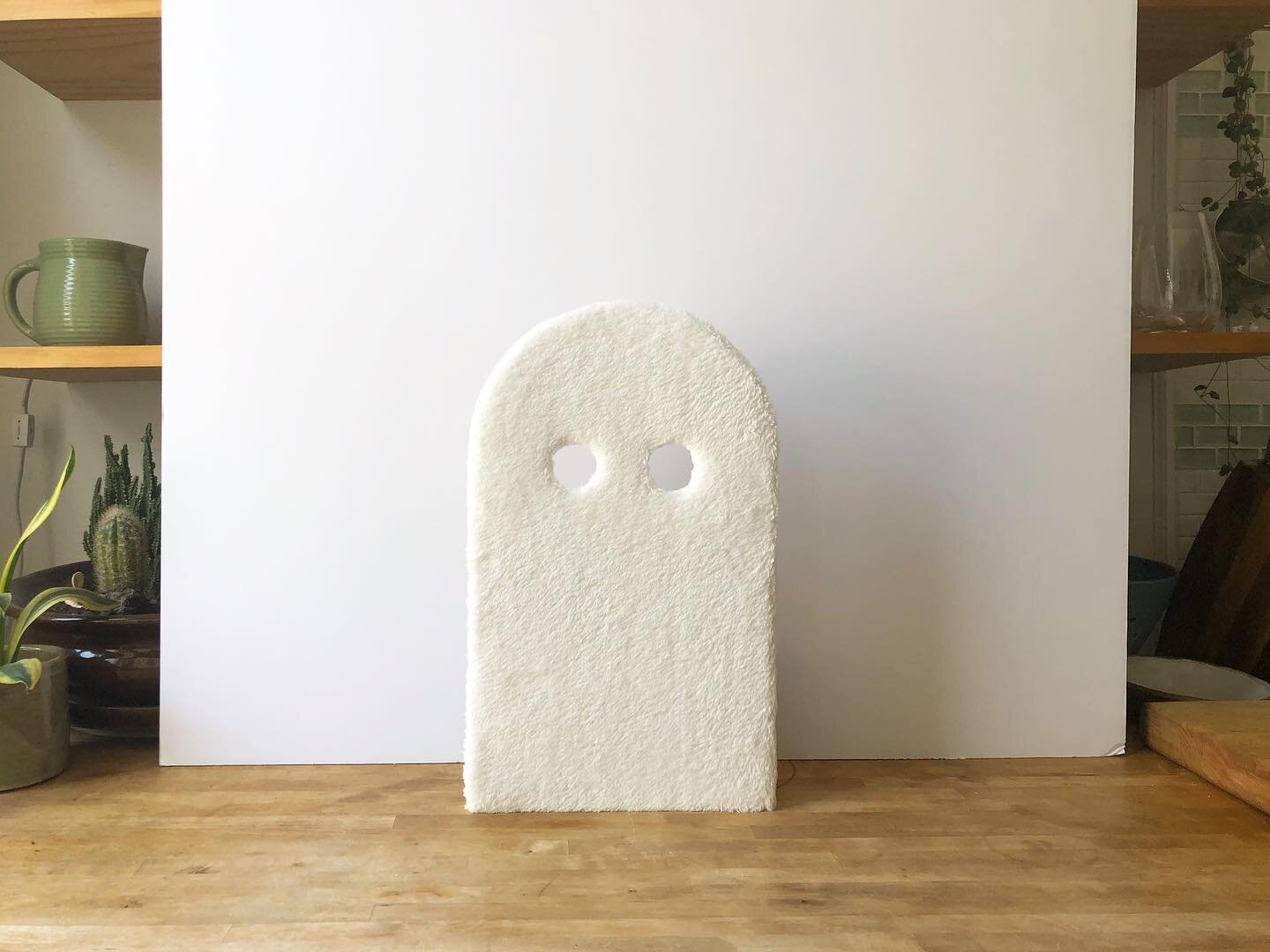 I&rsquo;m not thinking about death enough.  anyone else?

fuzzy ghost
plywood, fabric
14 x 8.5 inches