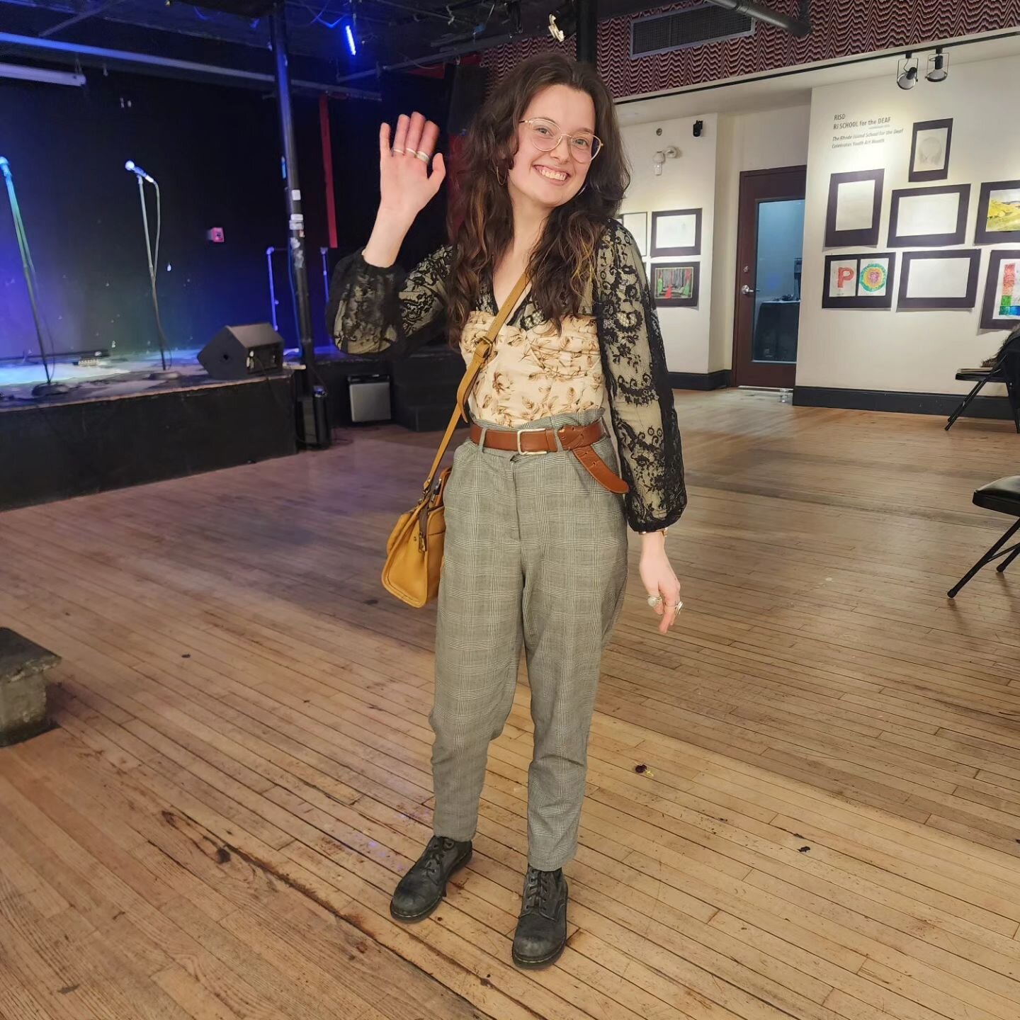 Today's edition of #ProvSlamLooks features Meg with a wonderful ensemble of patterns and textures. Plus a matching notebook and bag!? Stunning. Thanks for posing, Meg! 
.
We hope yall #pleasecomeback for our next show THIS THURSDAY March 21 for an op