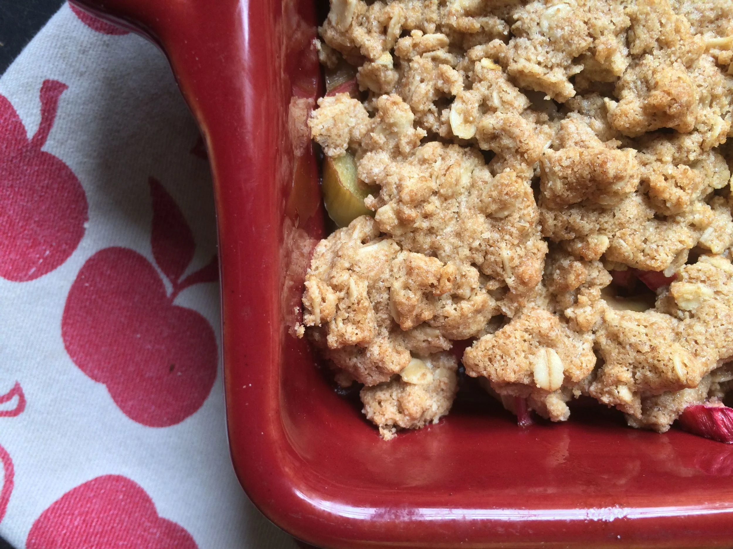 Market Beet: Rhubarb Ginger Crumble