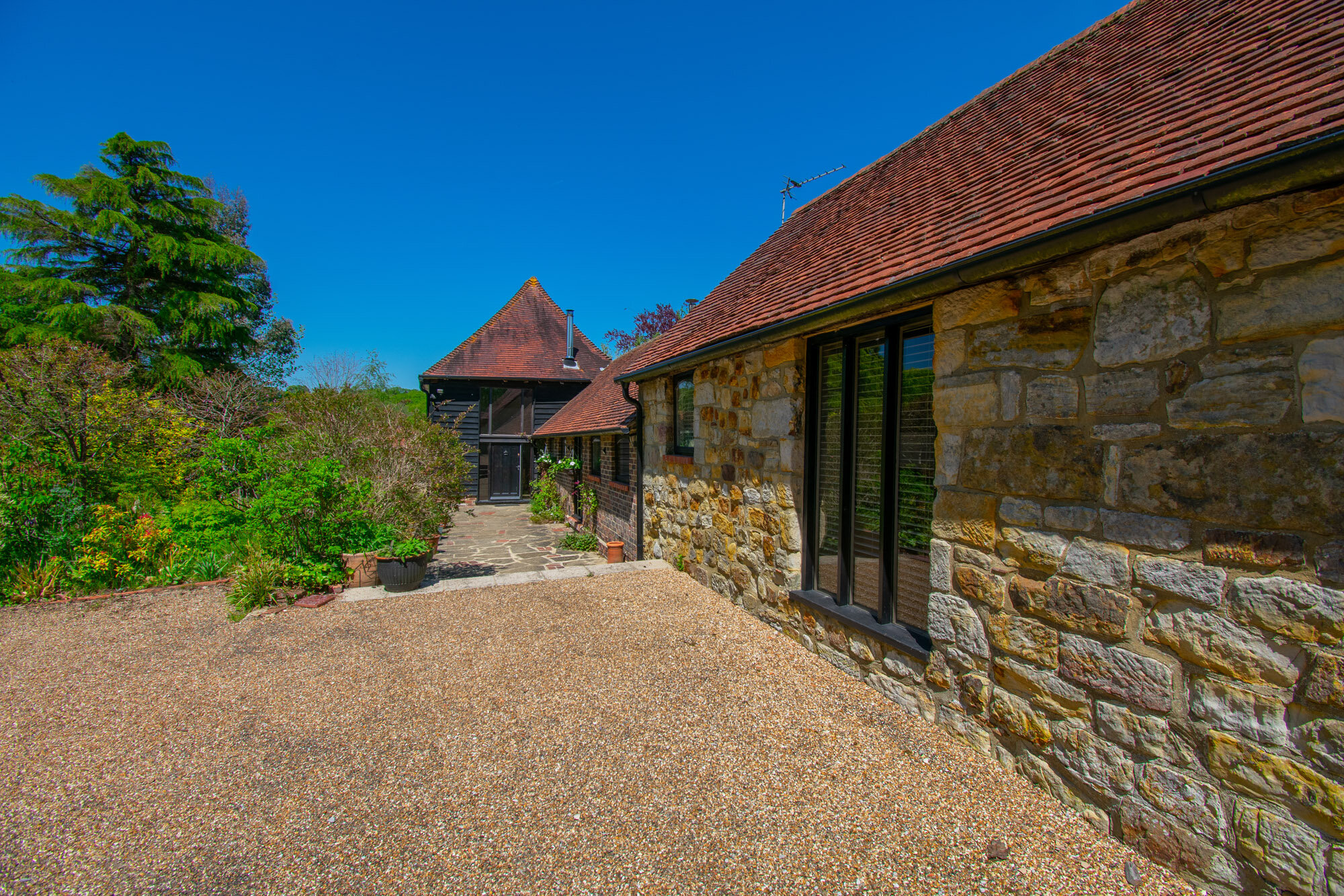 Acquisition of Grade II listed barn conversion 