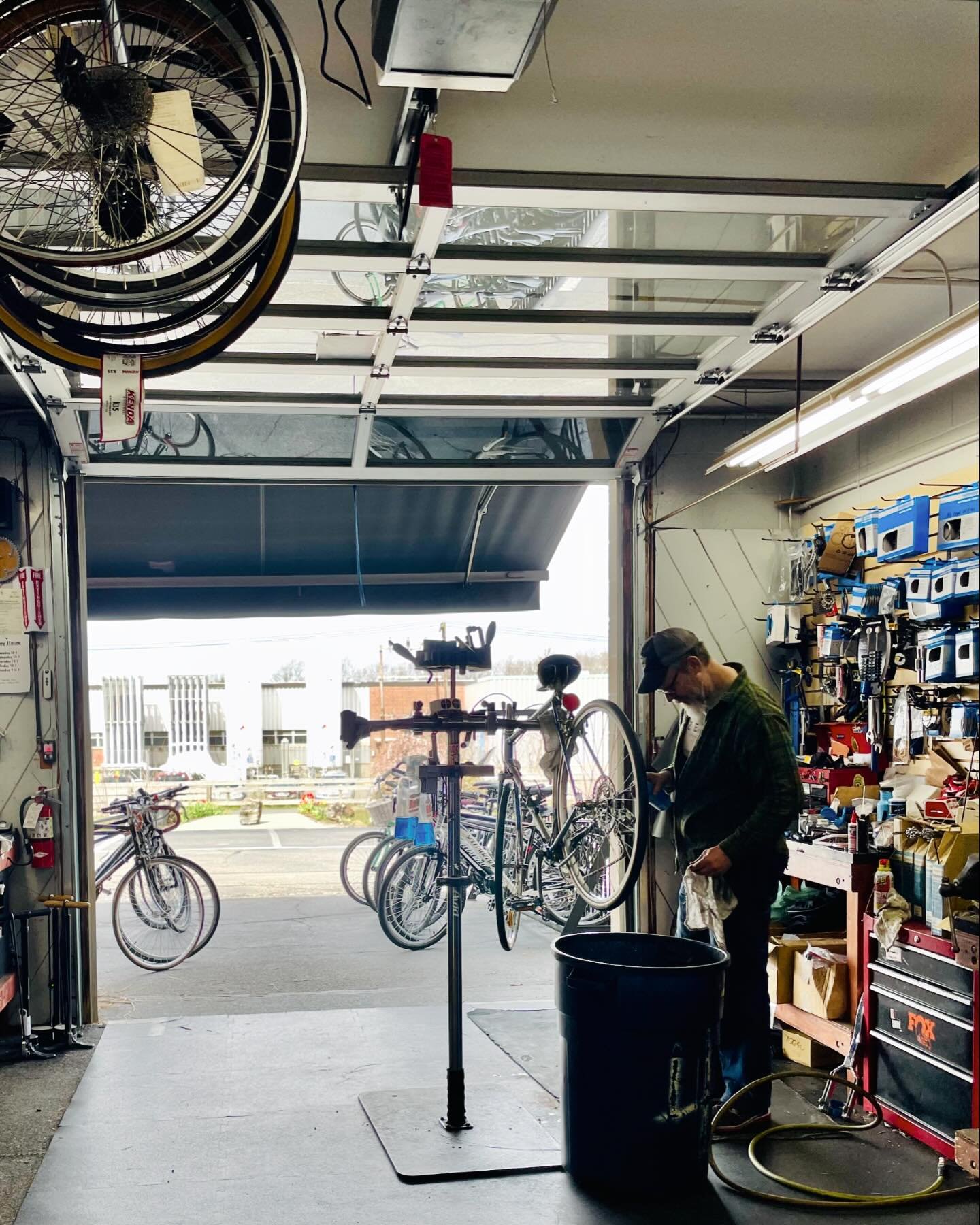 Today I was dropping off the shop dog and this happened ☝️Garage door is open! Blue sky&rsquo;s, fresh air. Spring is here! Drop your bike off for a tune up, Ray and Dan are here to help. #familybike #spring #springbikeride #tuneup