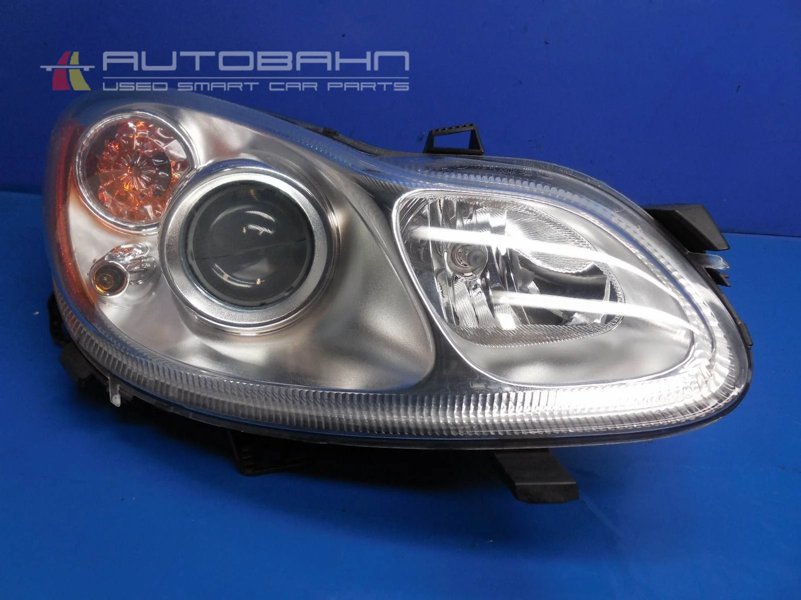 Fortwo Passion Pure 2008-2014 OEM Left & Right Halogen Headlights 02.jpg
