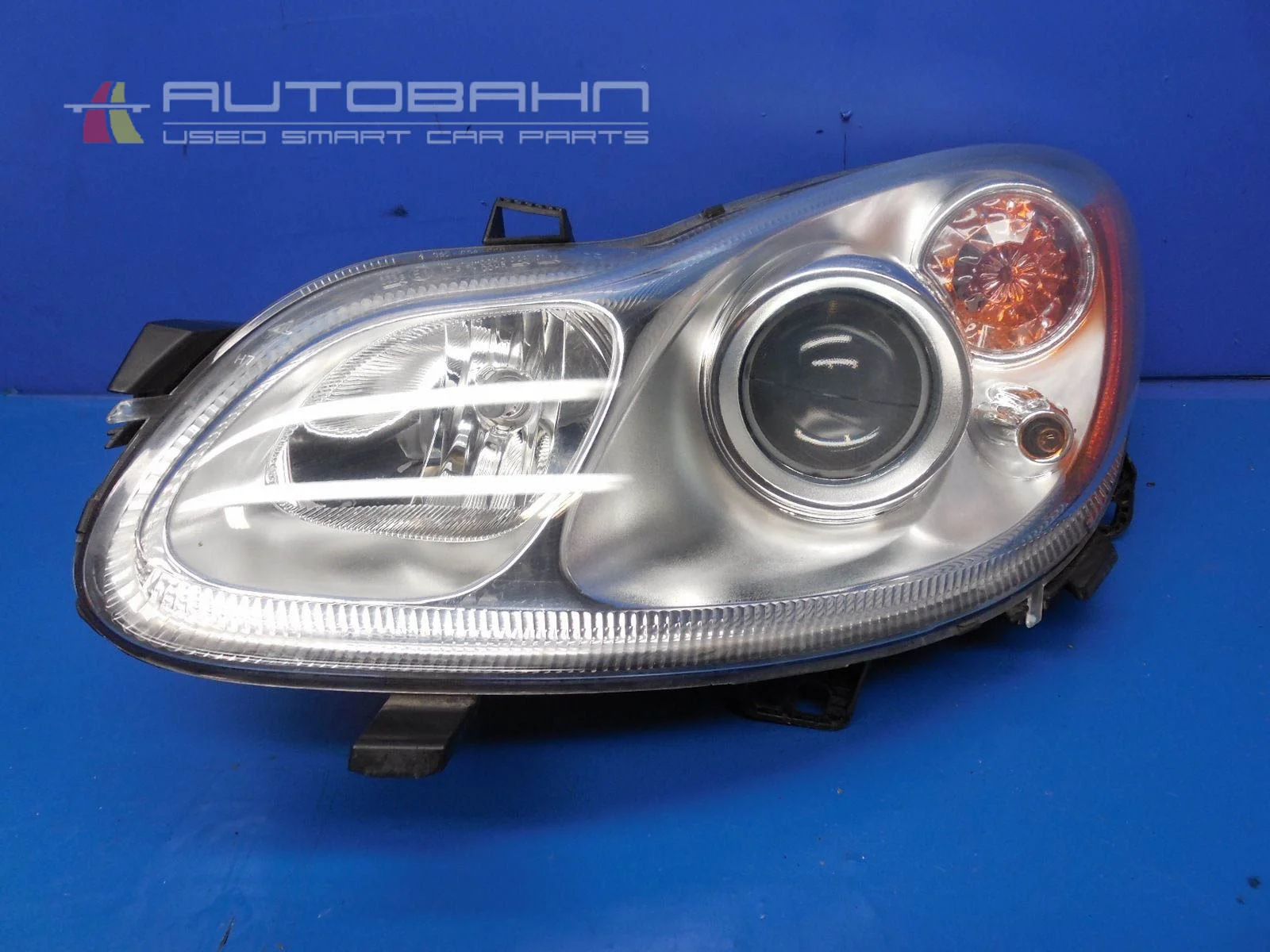 Fortwo Passion Pure 2008-2014 OEM Left & Right Halogen Headlights 05.jpg