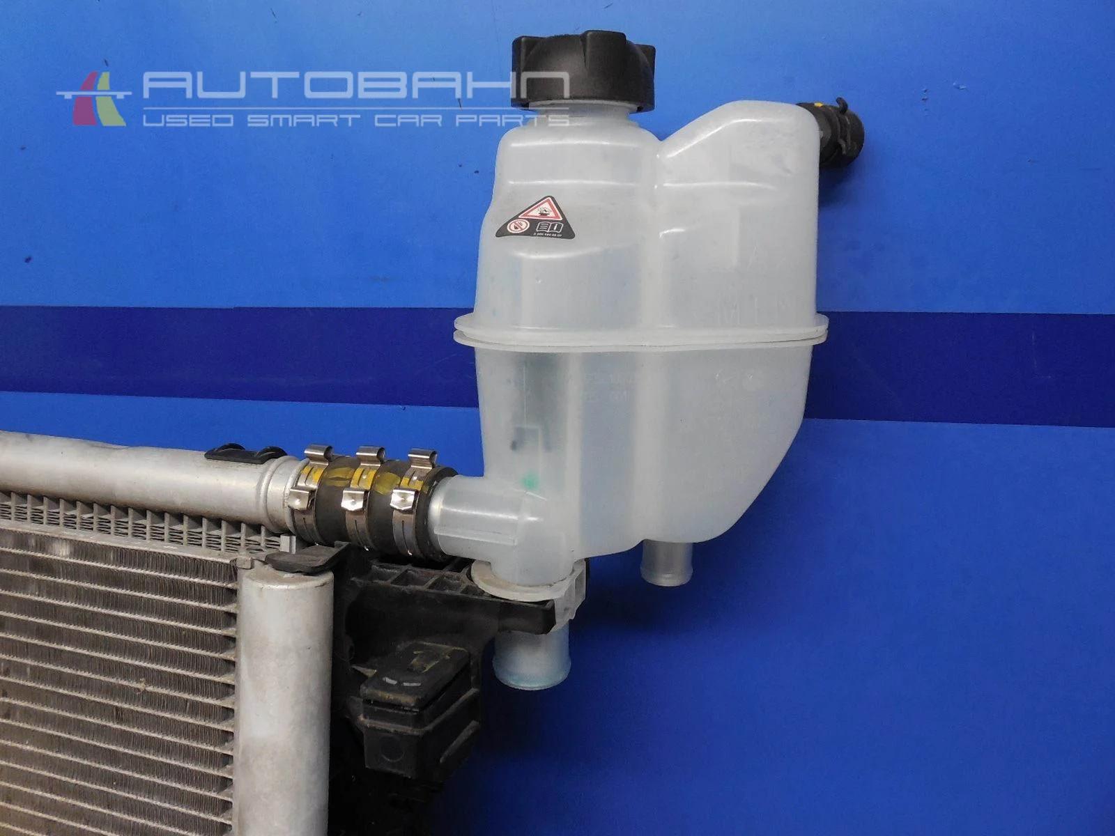 Fortwo OEM Behr Radiator + AC Condenser + Cooling Fan + Coolant Tank 03.jpg