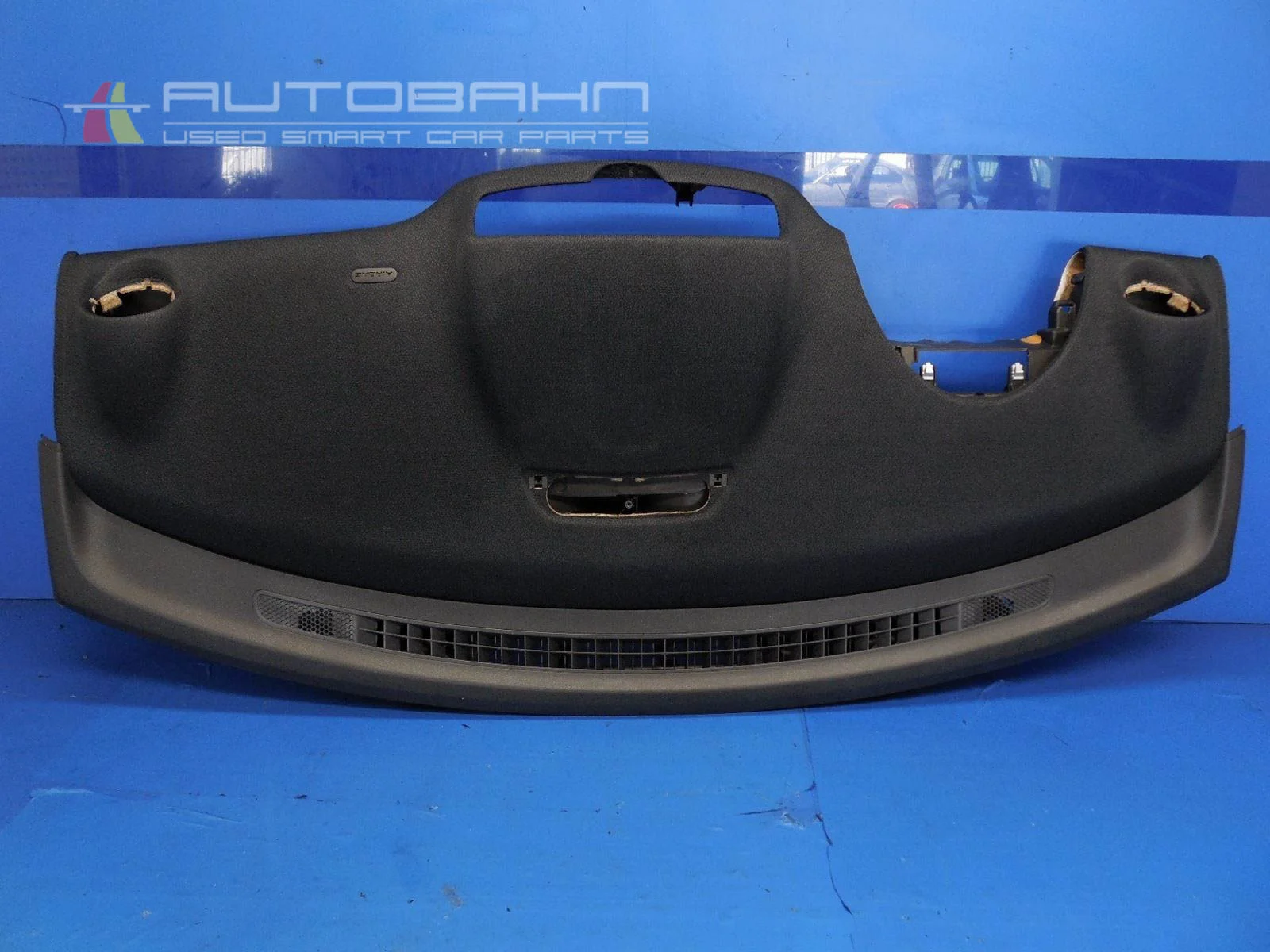 Fortwo OEM Black Dashboard with Airbag 07.jpg