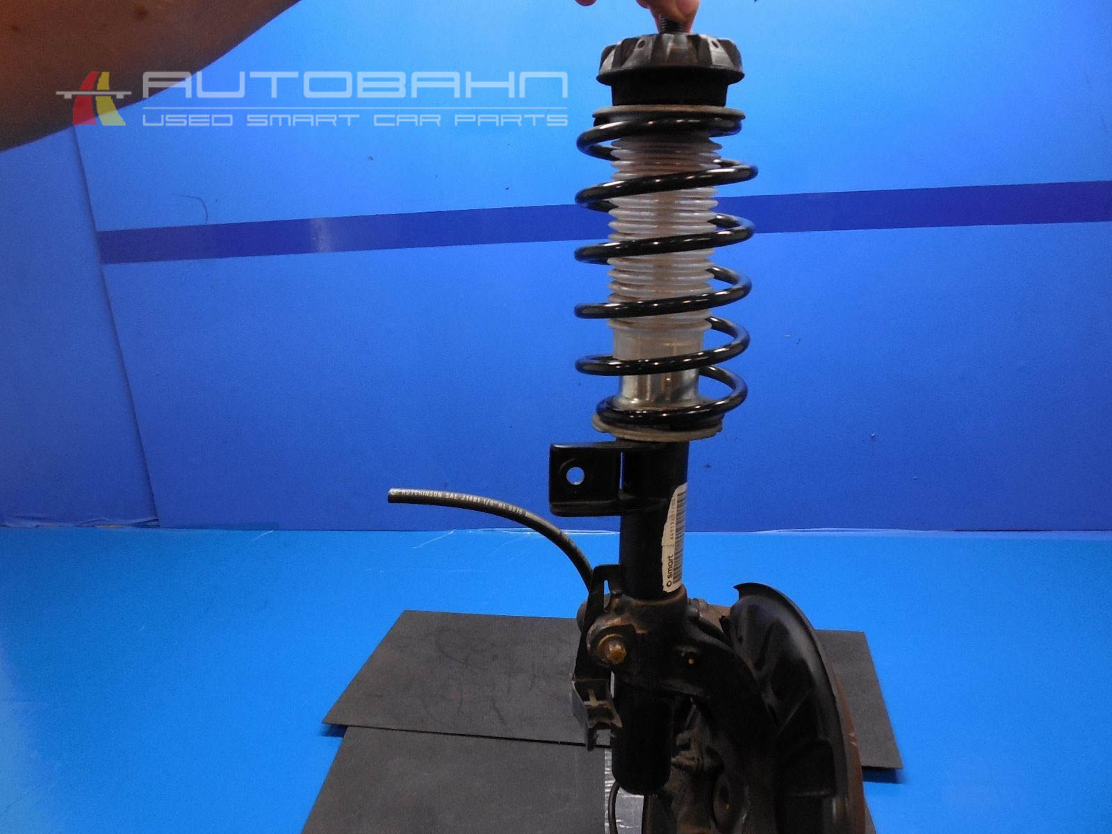 Fortwo OEM Front Left Control Arm-Spindle-Brake-Strut-Spring Assembly 05.jpg