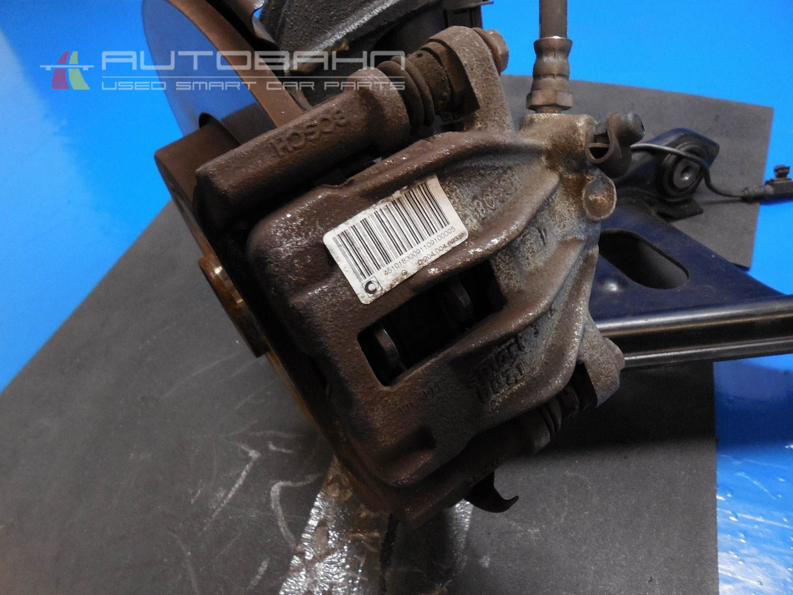 Fortwo OEM Front Left Control Arm-Spindle-Brake-Strut-Spring Assembly 08.jpg