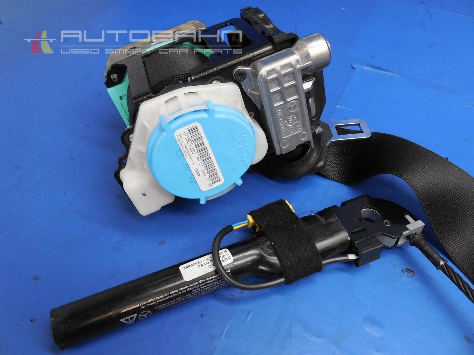 Fortwo OEM Left Drivers Side Seat Belt & Retractor & SRS 02.jpg