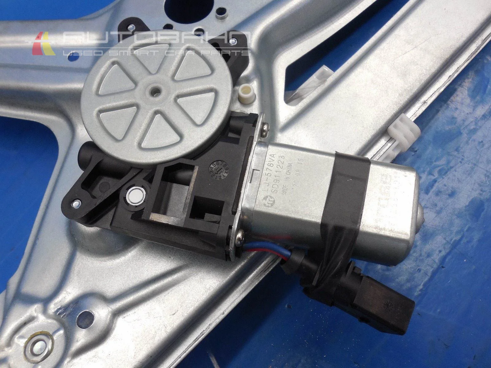 Fortwo Passion Pure 2008-2014 OEM Right Side Window Regulator & Motor 04.jpg