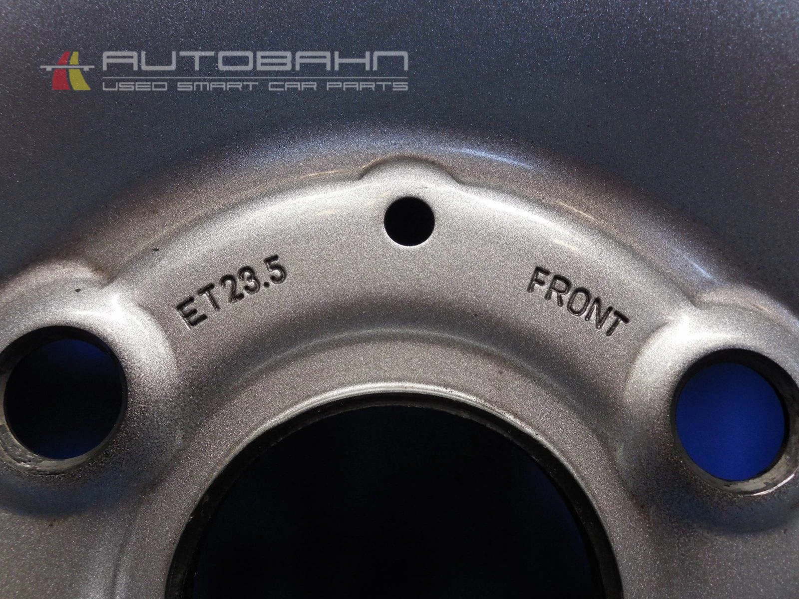 Fortwo Passion Pure OEM Front Wheel & Tire 15x4.5 02.jpg