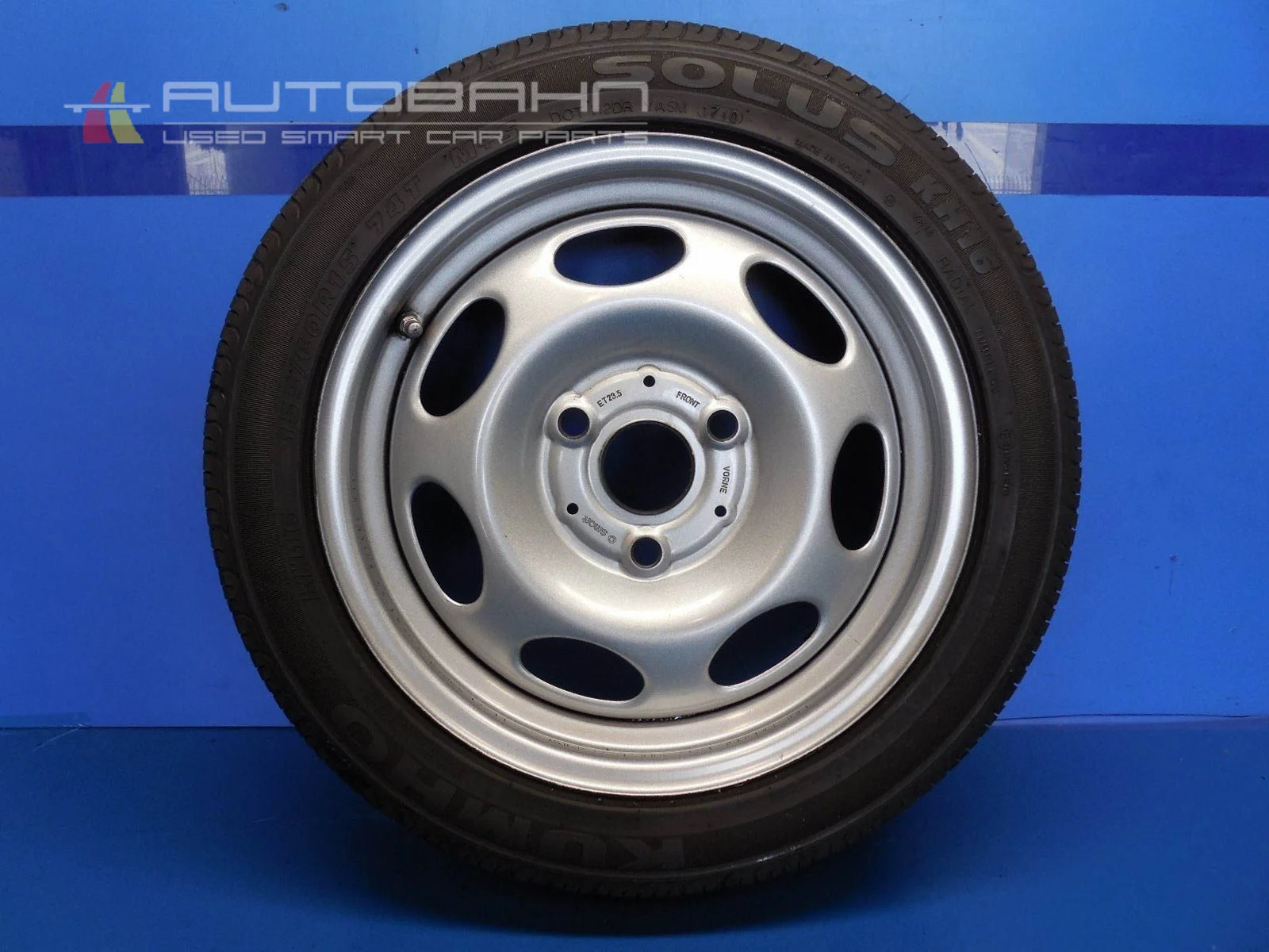 Fortwo Passion Pure OEM Front Wheel & Tire 15x4.5 01.jpg