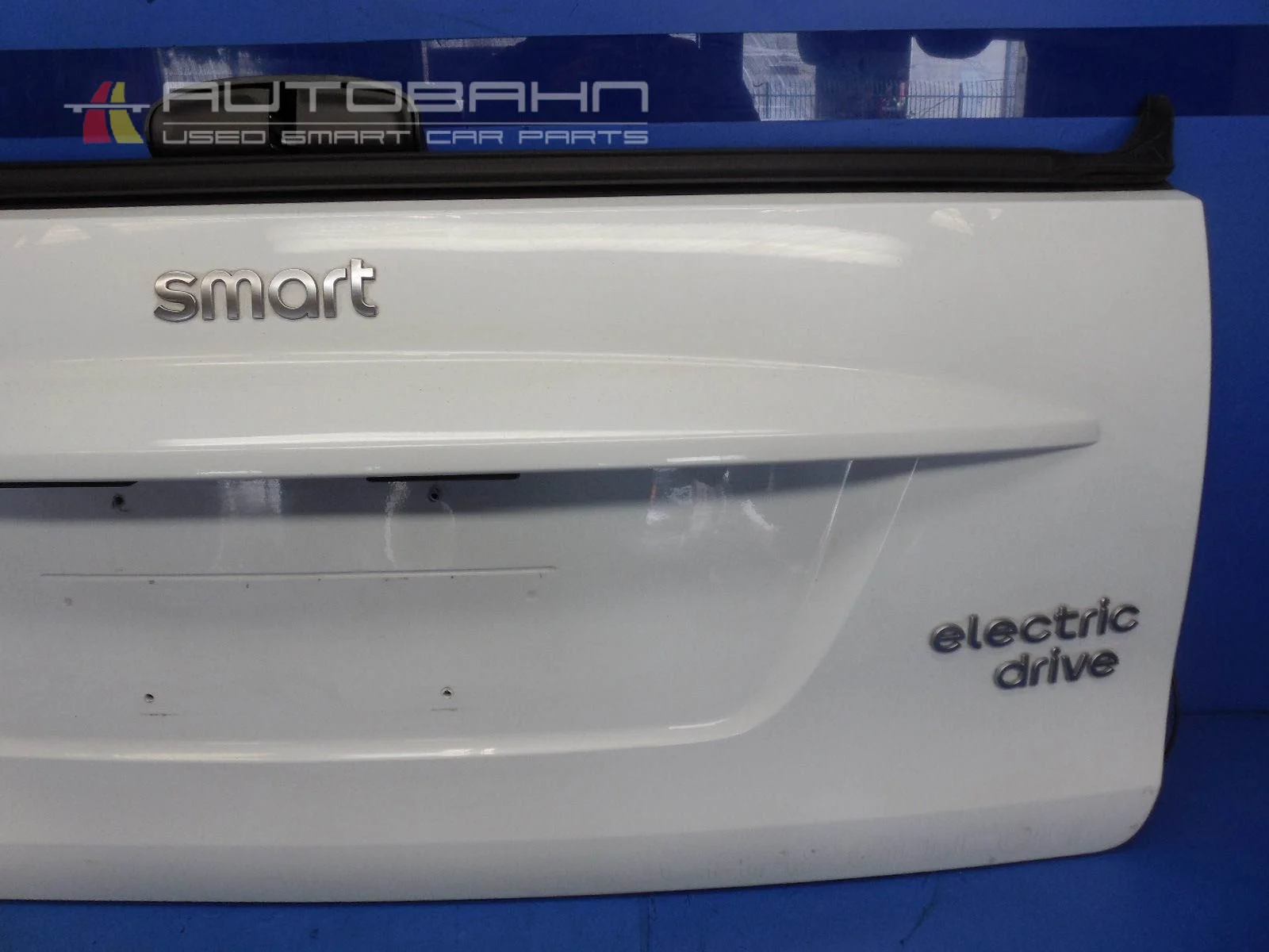 Fortwo-OEM-Complete-Hatchback-Tailgate-Liftgate-Trunk-Decklid-White-03.jpg