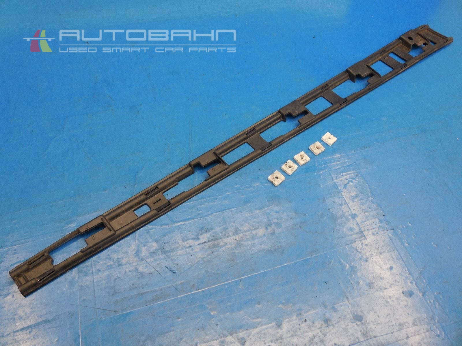 Fortwo-Passion-Pure-2008-2014-OEM-Left-Rocker-Molding-Mount-Clips-03.jpg