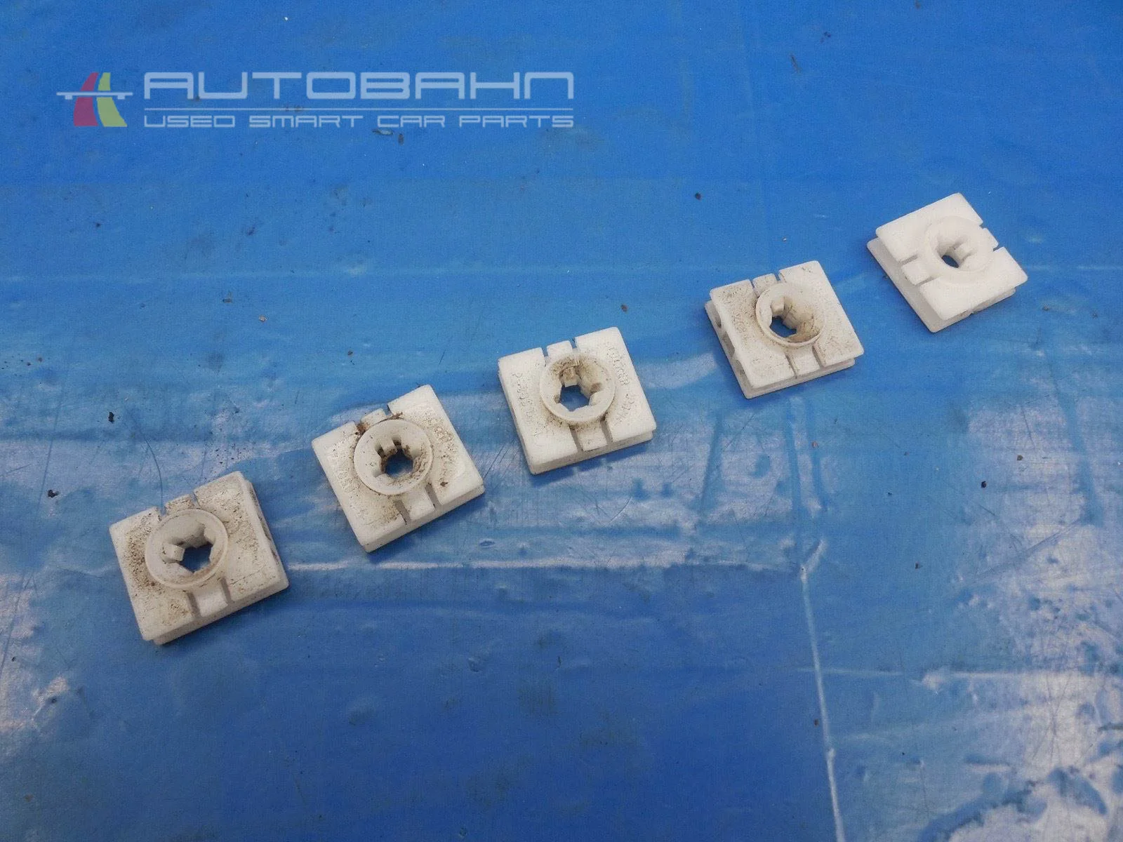 Fortwo-Passion-Pure-2008-2014-OEM-Left-Rocker-Molding-Mount-Clips-05.jpg