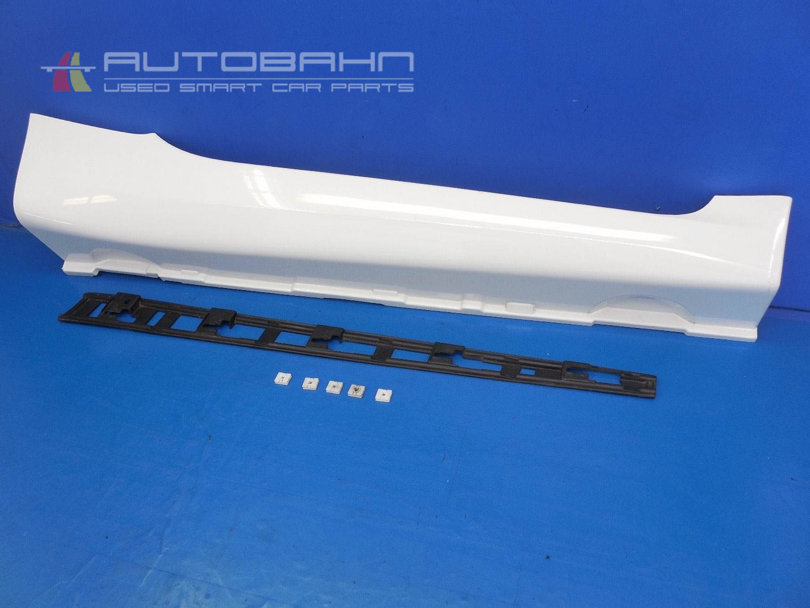 Fortwo-Passion-Pure-2008-2014-OEM-Right-Rocker-Molding-Mount-Clips-01.jpg