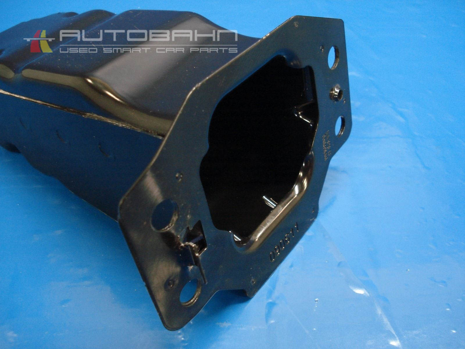 ForTwo-Passion-Pure-OEM-Front-Core-Support-Bracket-03.jpg