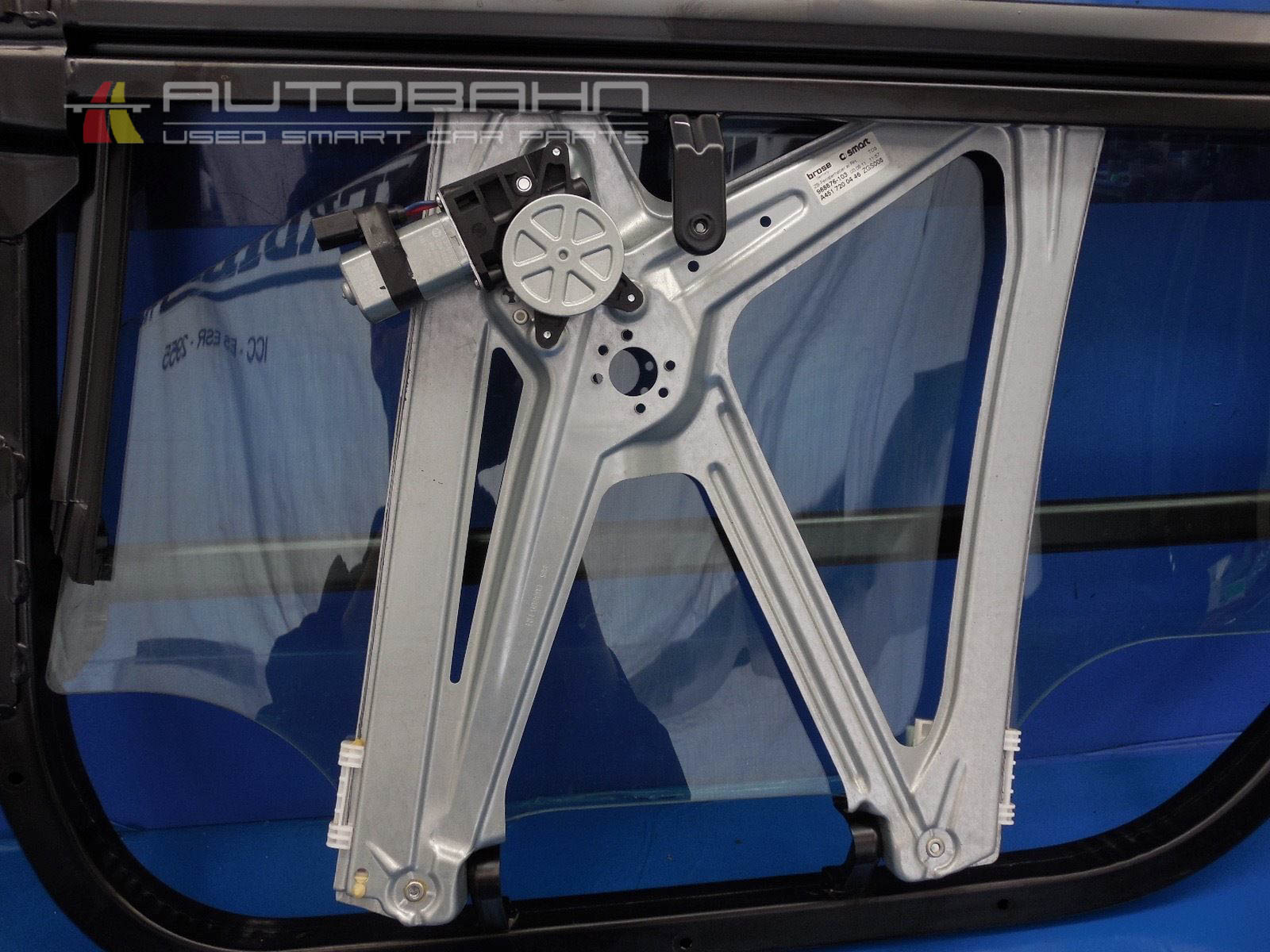 Fortwo-Passion-Pure-OEM-Right-Door-Frame-Glass-Motor-Regulator-09.jpg