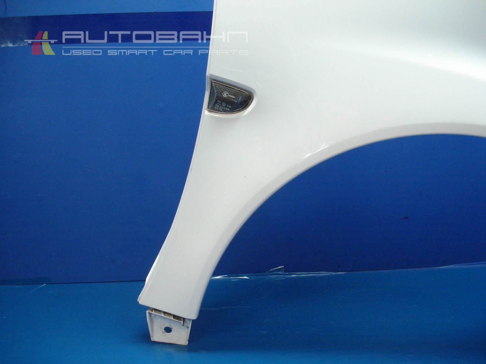 Fortwo Passion Pure OEM Right Front Fender 02.jpg