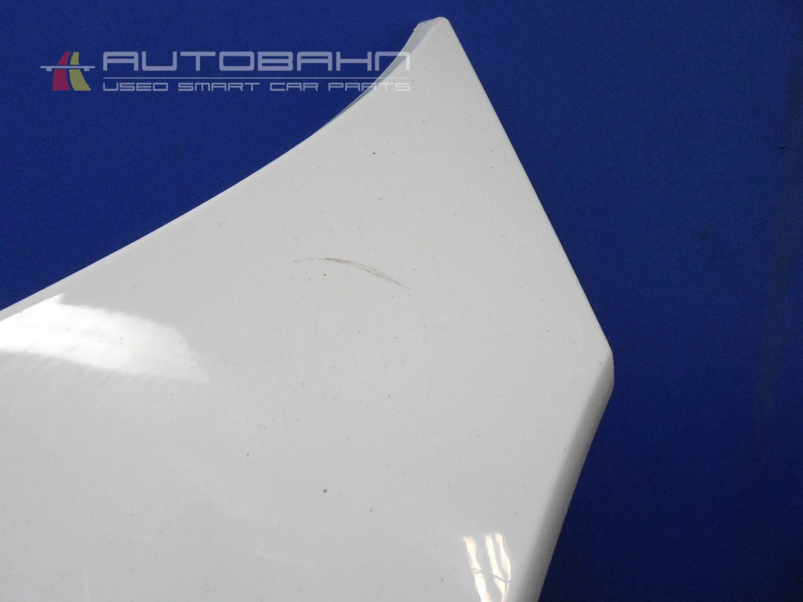 Fortwo Passion Pure OEM Hood (White) 05.jpg