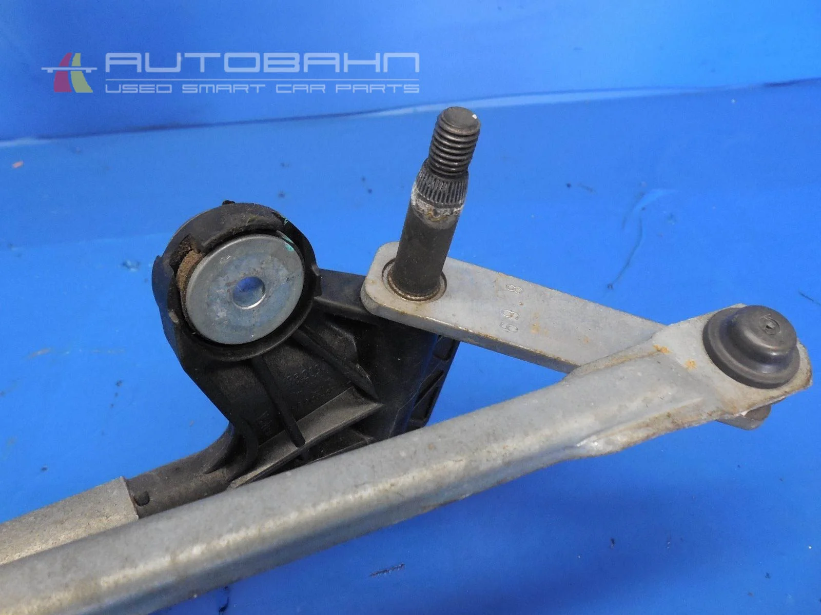 Fortwo Passion Pure OEM Windshield Wiper Motor & Linkage Assembly 05.jpg