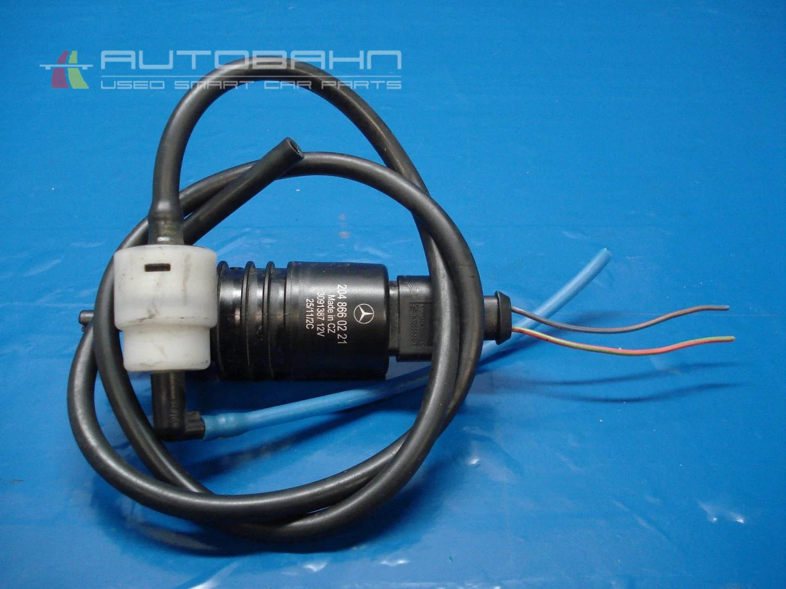 Fortwo Passion Pure OEM Mercedes Windshield Washer Pump 01.jpg
