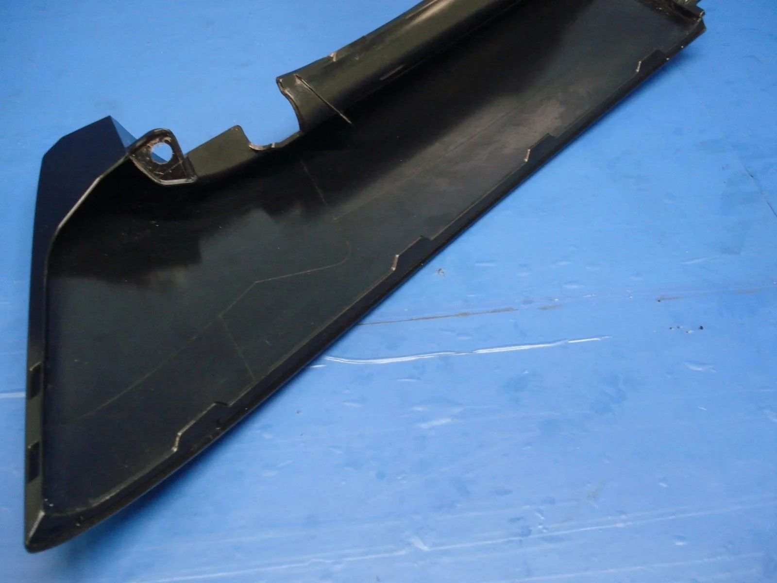 Fortwo Passion Pure OEM Exterior Right Side C Pillar Trim Panel 05.JPG