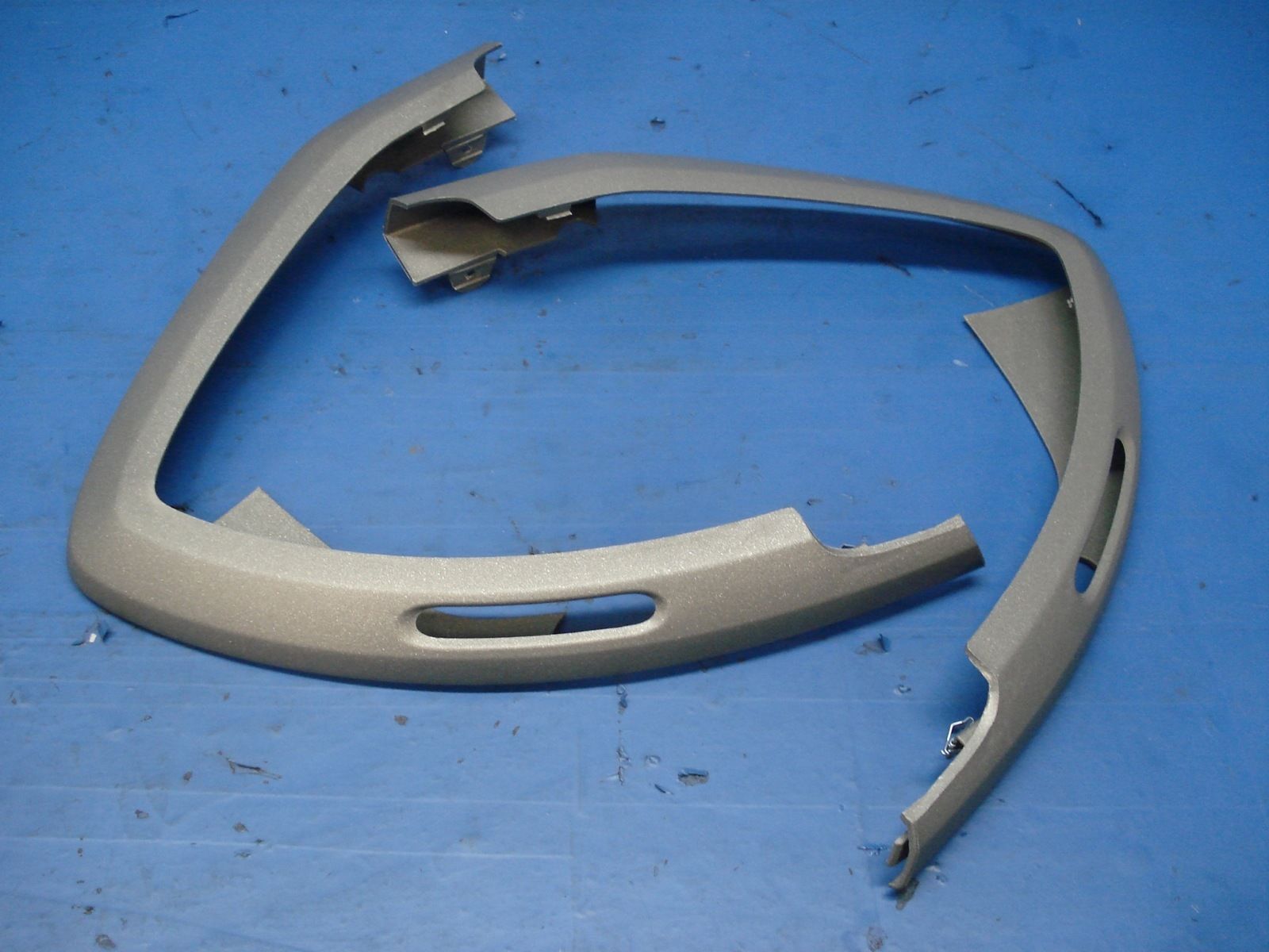 Fortwo Passion Pure OEM Dash Side Trim Both Sides Matte Gray 01.JPG