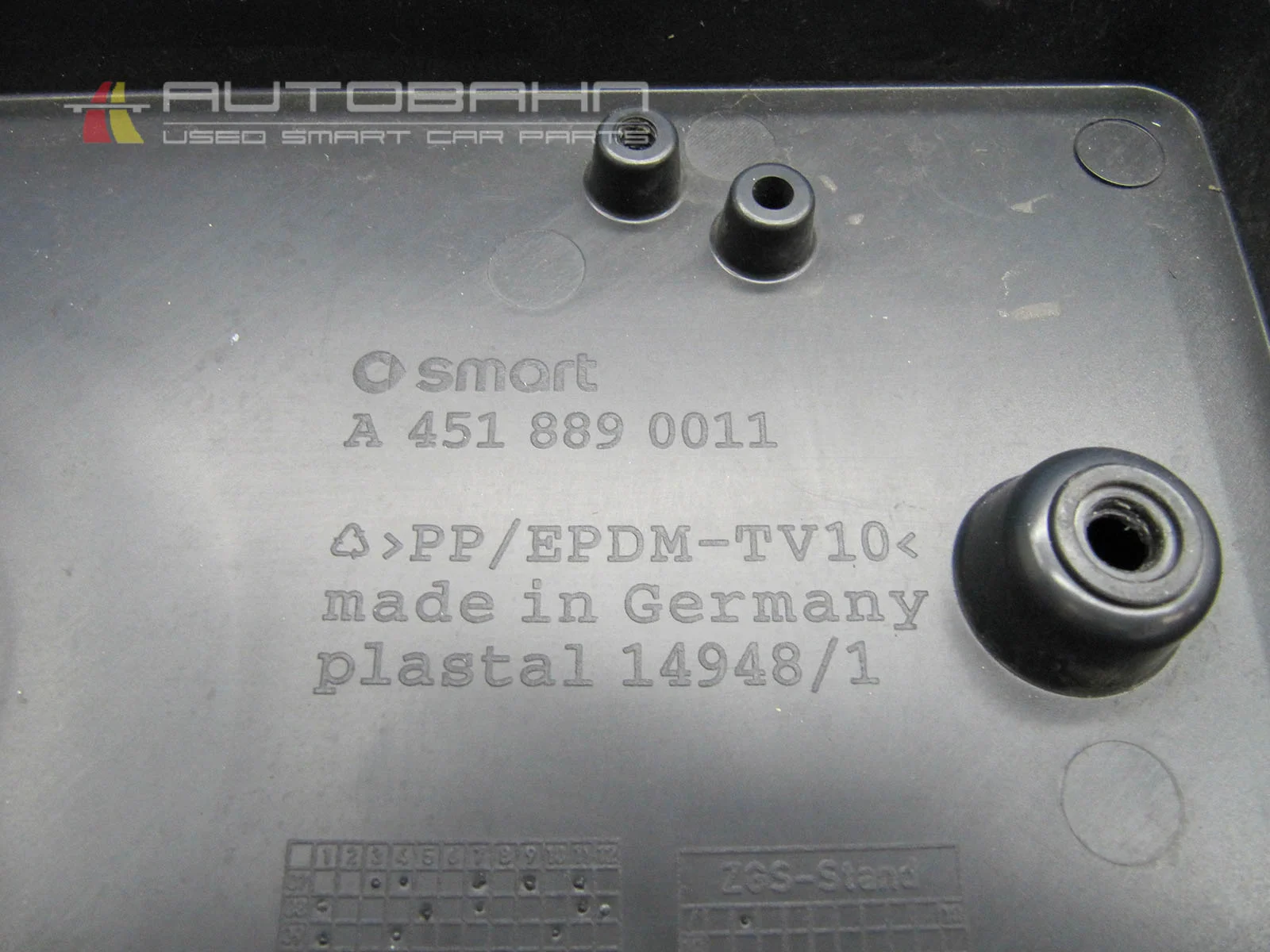 Fortwo Passion Pure Front License Plate Bracket 04.jpg