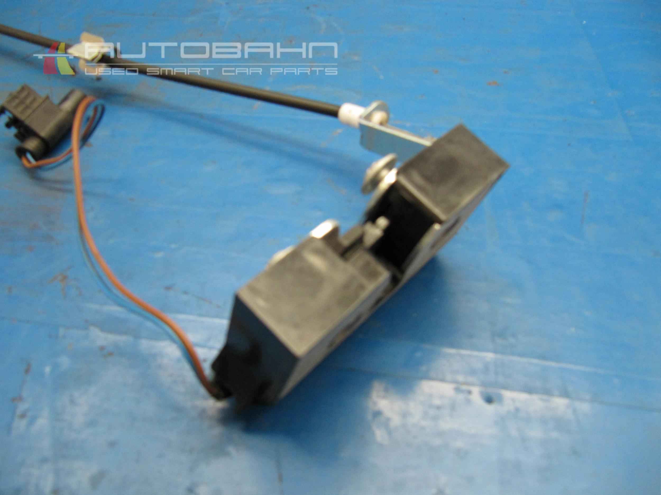 Fortwo Passion Rear Tailgate Glass Latch Complete 05.jpg