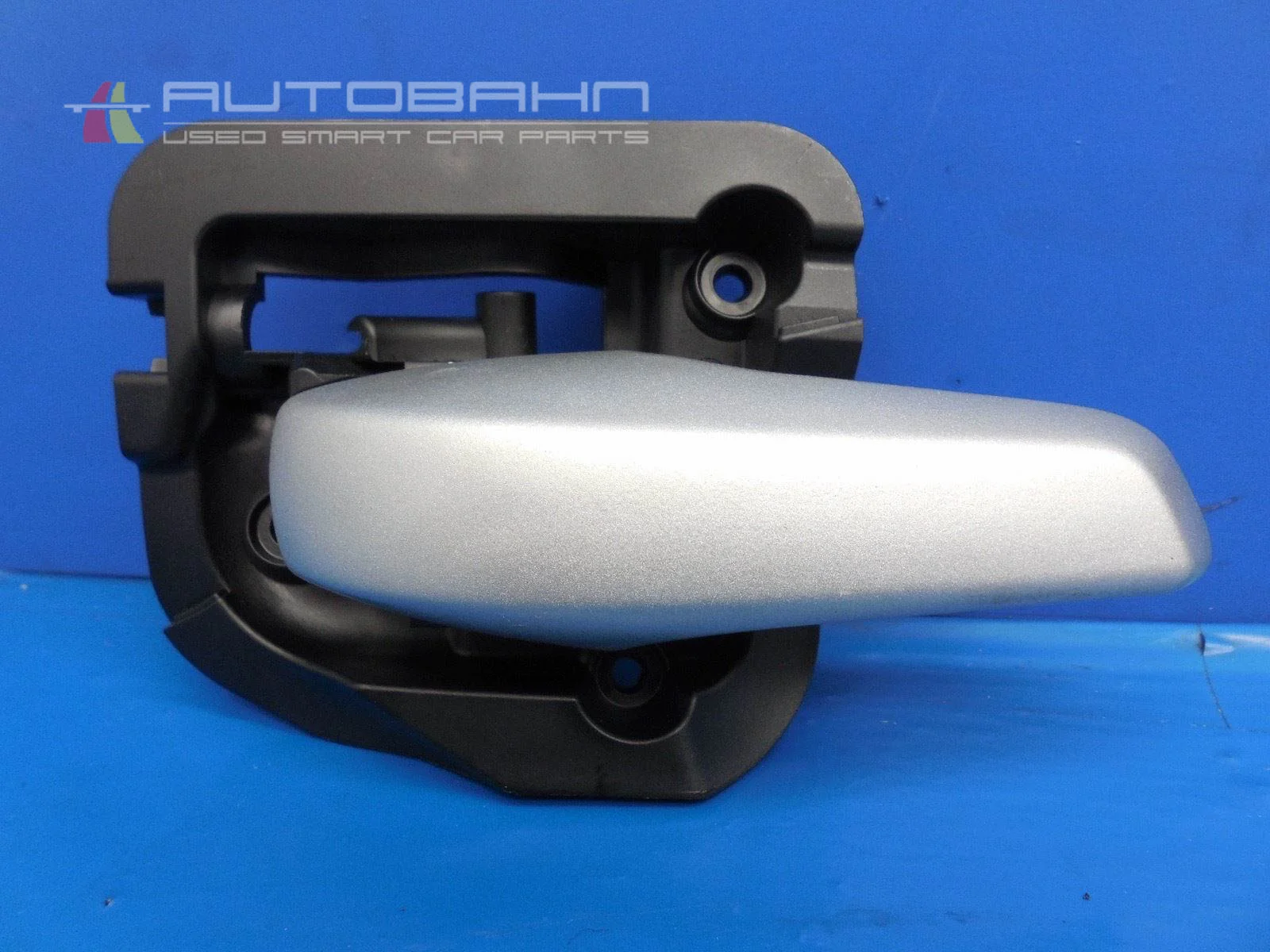 Fortwo Passion Pure OEM Passenger Right Side Interior Door Handle & Base 01.jpg