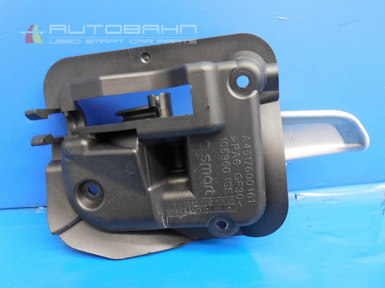 Fortwo Passion Pure OEM Drivers Left Side Interior Door Handle & Base 04.jpg