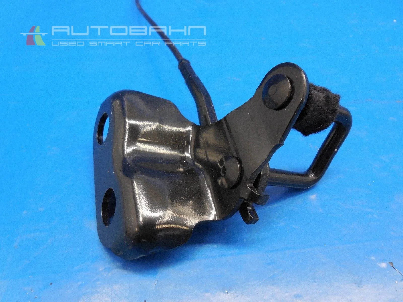 Fortwo Passion Pure OEM Tailgate Latch Assembly with Cables Complete 02.jpg
